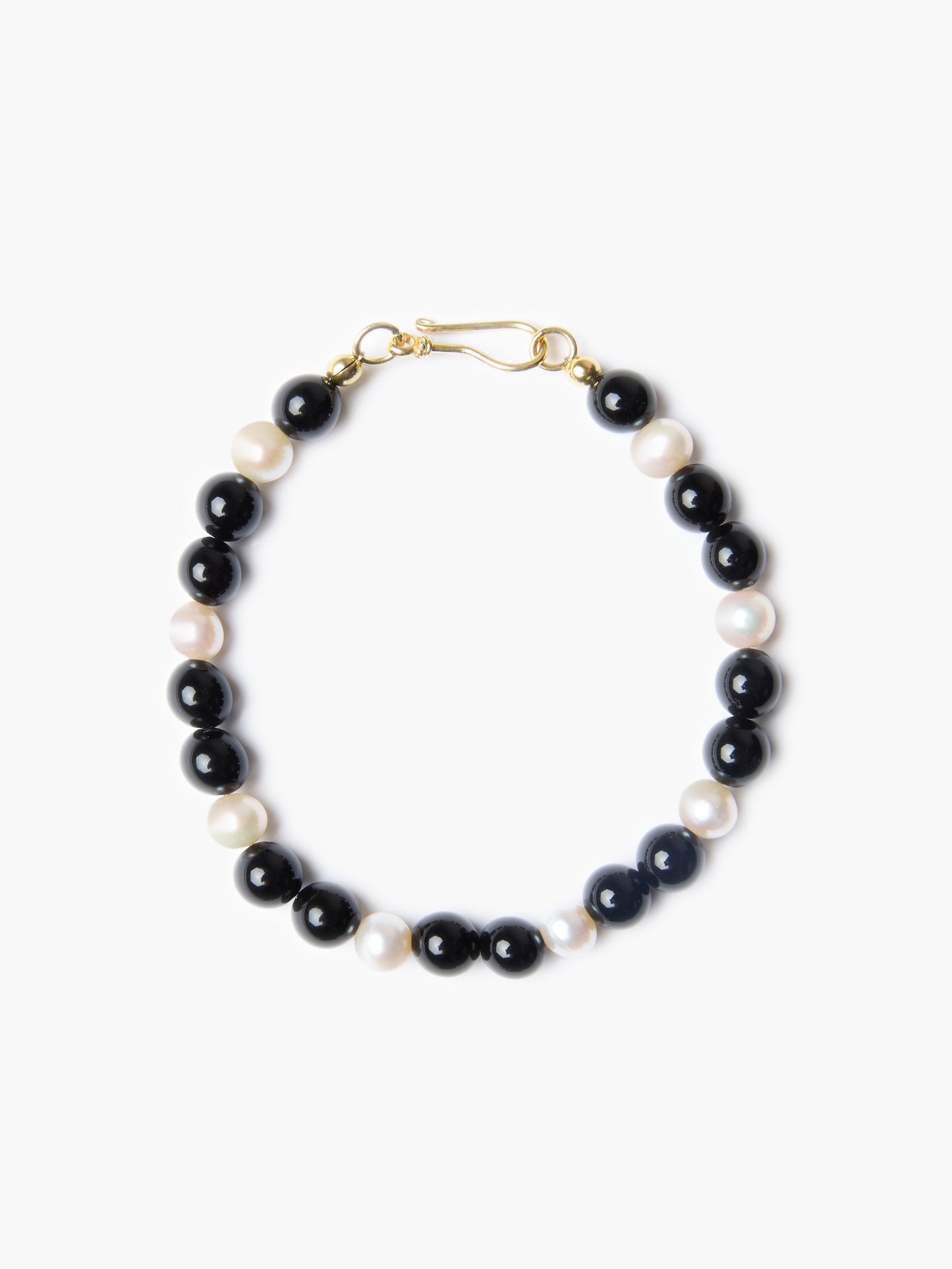 Onyx x Freshwater Pearl Bracelet