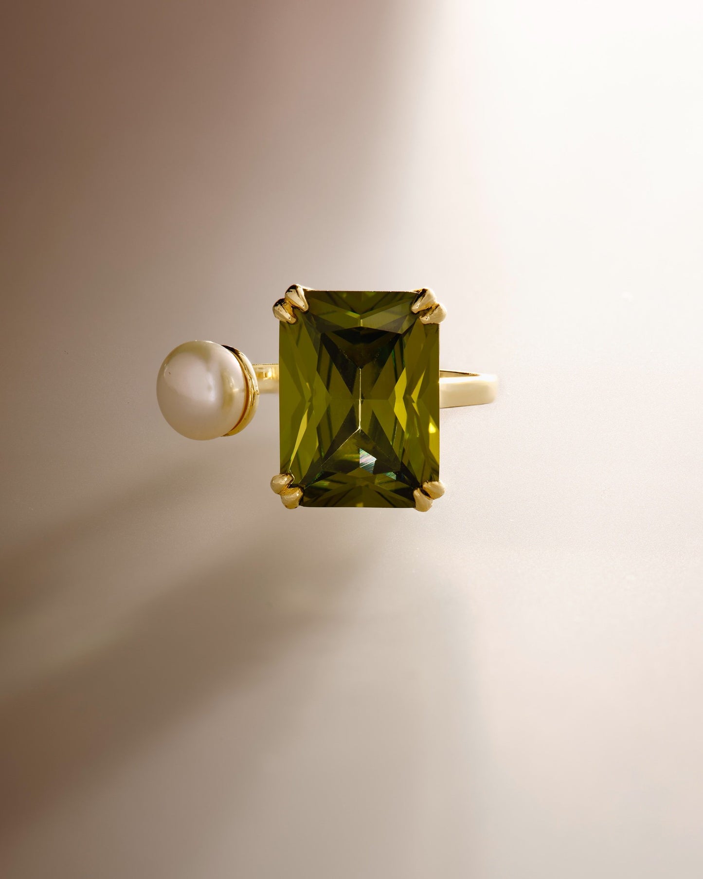 Olive Stone x Freshwater Pearl Ring