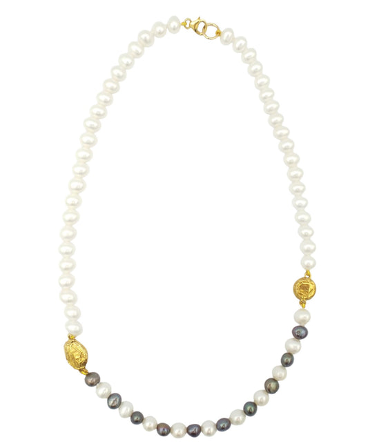 Black & White Freshwater Pearl Necklace x Gold Link