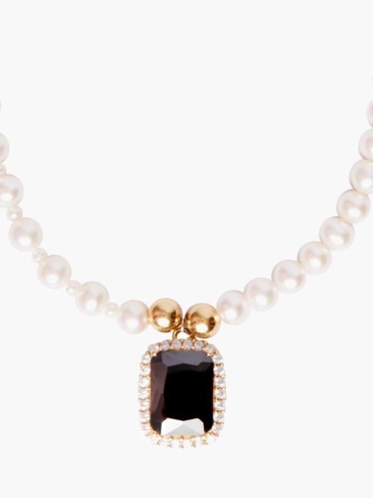 Freshwater Pearl Necklace x Black Crystal Pendant