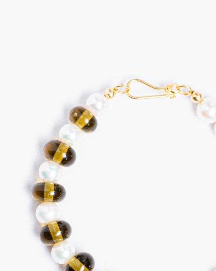 Olive Glass Bead x Freshwater Pearl Bracelet
