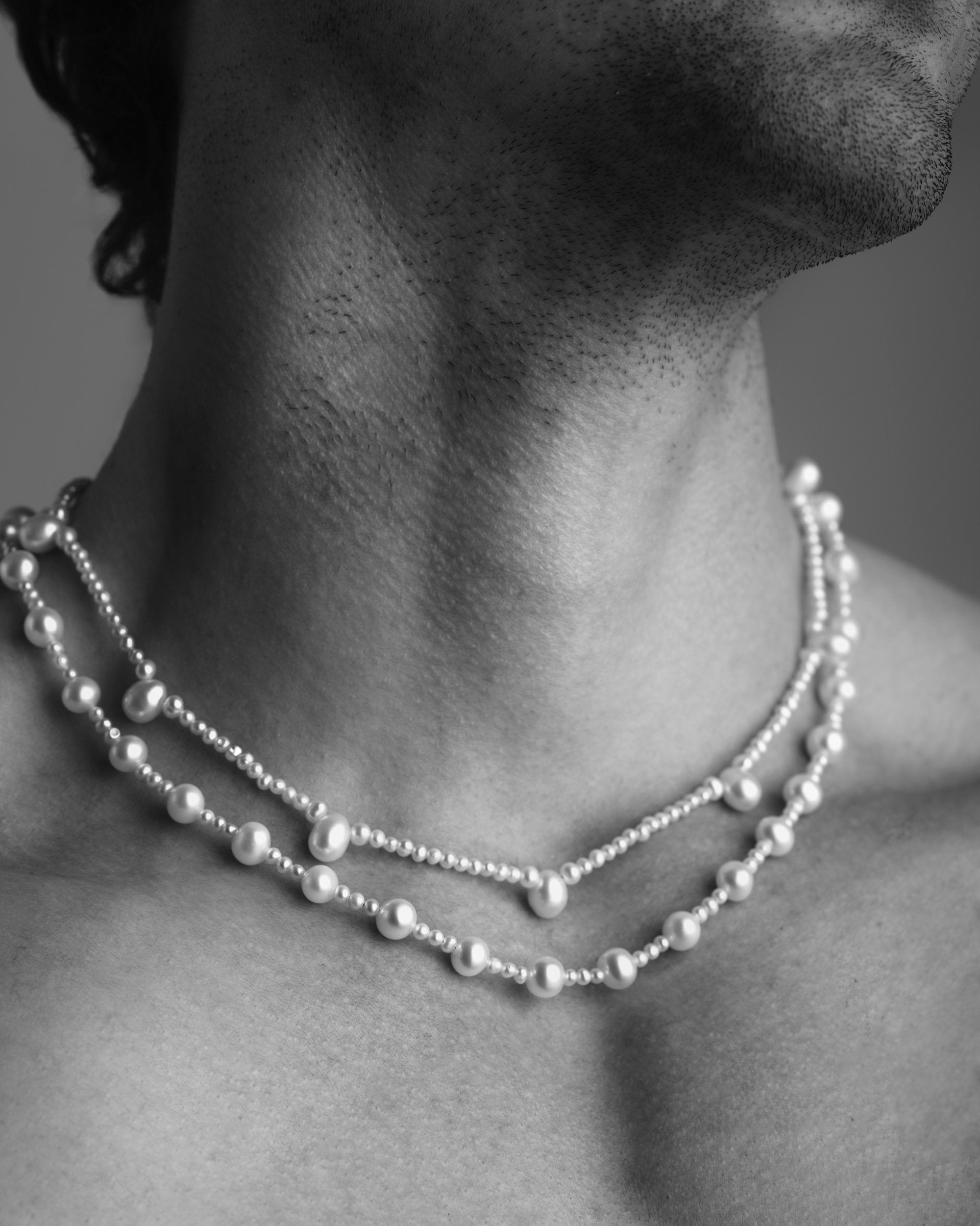 Dainty Freshwater Pearl Necklace with Side Pearls